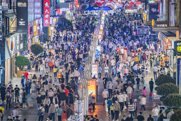 营销渠道：拓展销售渠道，扩大市场份额